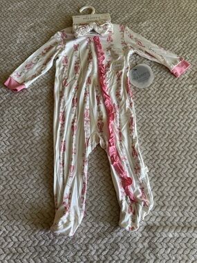 Milkberry Girls' Pink Ballet Print Footed One-Piece Size 6-9 Months NWT